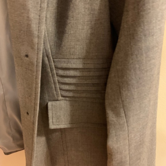 Le Chateau blazer, double button, pleats, lightweight, NWOT, beige, S - Picture 5 of 6